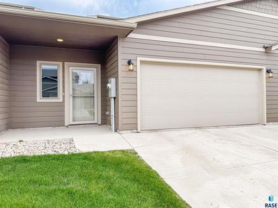 2571 E Meadowside Pl, Sioux Falls, SD, 57108
