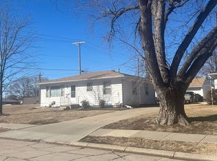 2012 Market St, Beatrice, NE 68310