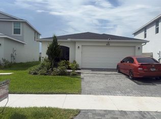 682 Papillon St SW, Palm Bay, FL 32908