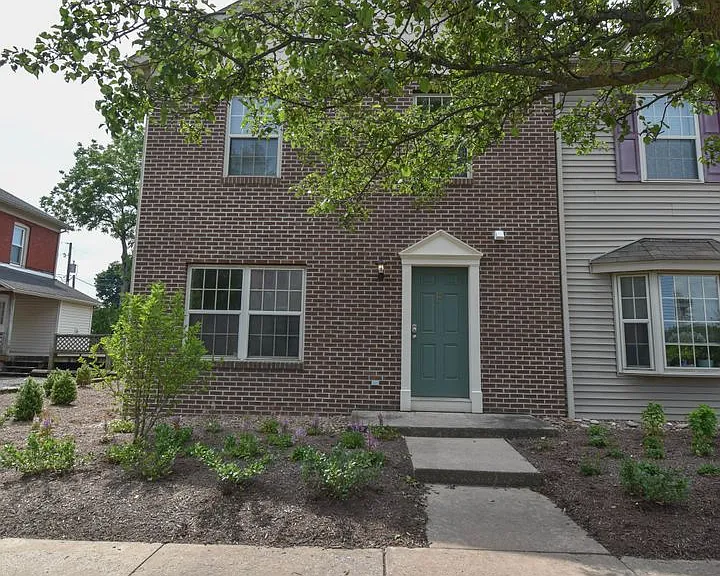372 E Water St — Photo 1