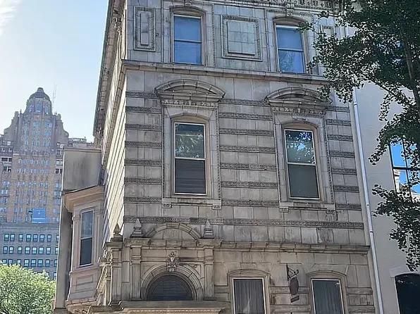 313 S 17th St APT 2F, Philadelphia, PA 19103