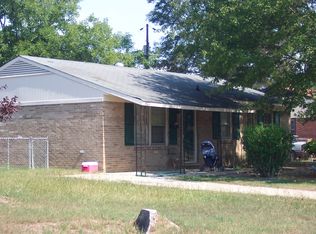 402 Avery St, Laurinburg, NC 28352