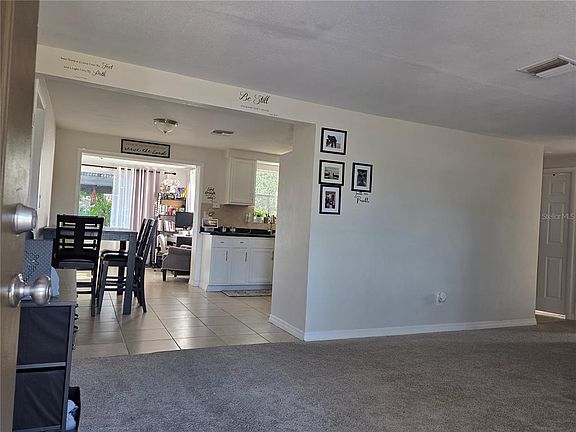 4th image of 4823 Longwood Ave