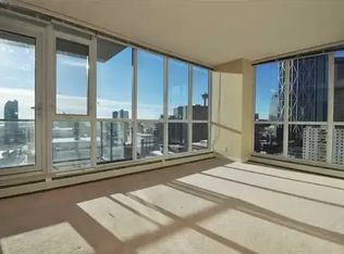 325 3rd St SE #1706, Calgary, AB T2G0T9