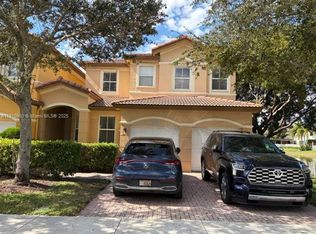 8666 NW 114th Ct #TOWNHOUSE 8666, Miami, FL 33178