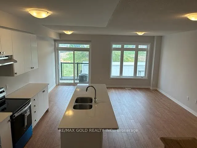 585 Colborne St #1010 — Photo 16