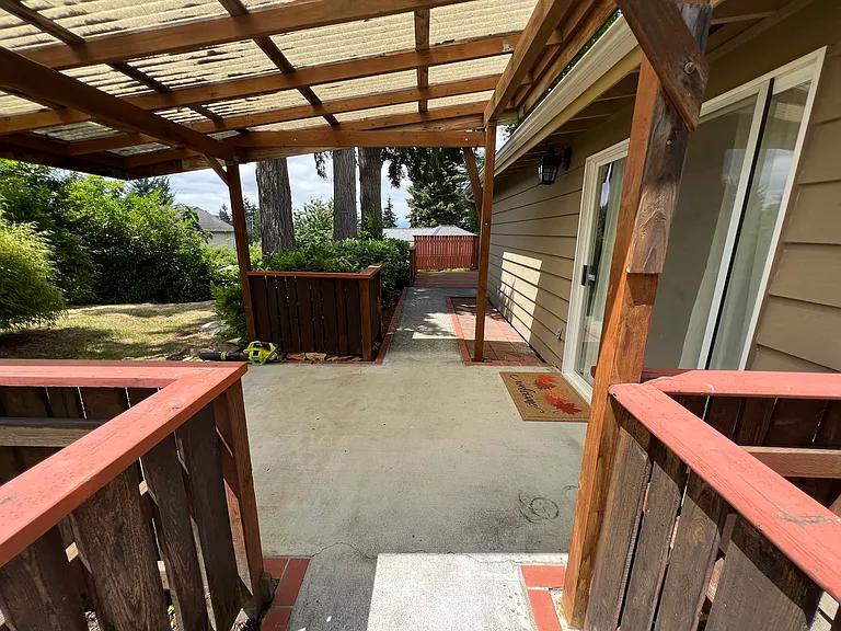7215 NE 155th St — Photo 8