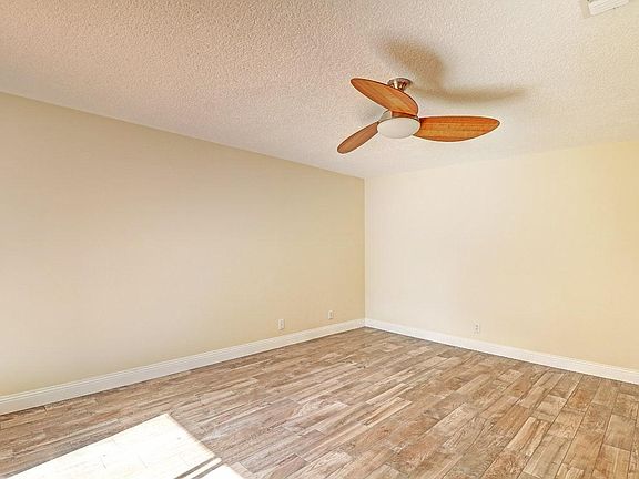 2nd image of 718 NW 30th Ave APT B