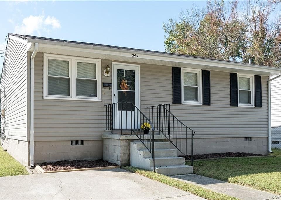 1st image of 544 Reservoir Ave