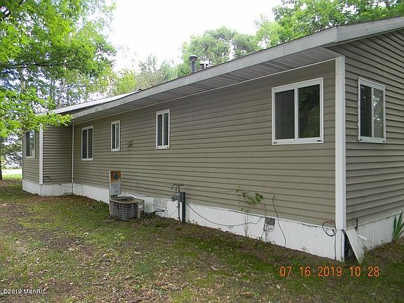 2nd image of 1045 Cordoba