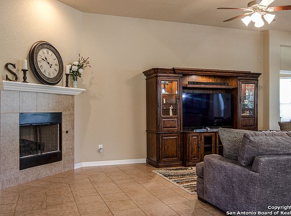 3rd image of 9731 Calmont Way