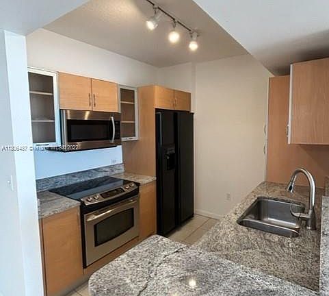 2nd image of 18800 NE 29th Ave APT 717