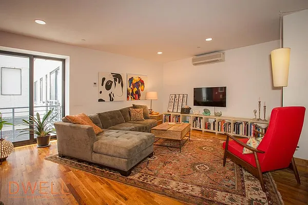 Sold by Dwell Residential Inc | media 3