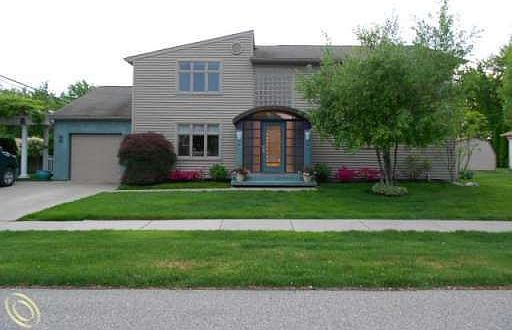1st image of 17660 Wilhelmine Ave