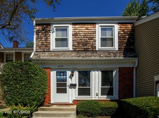 2058 Danbury Pl, Hoffman Estates, IL 60169