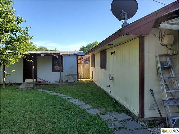 3rd image of 2204 Dickens Dr