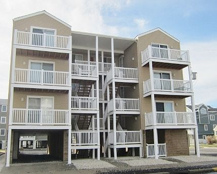 2nd image of 34 35th St APT 3E
