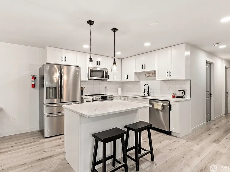 1516 Lafayette St S #B — Photo 5