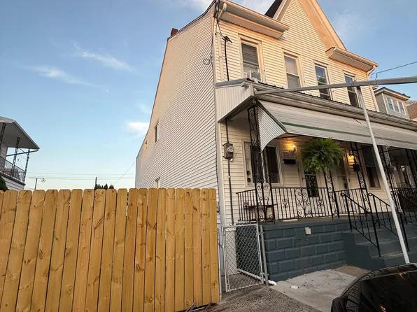 233 S Vine St, Mount Carmel, PA 17851