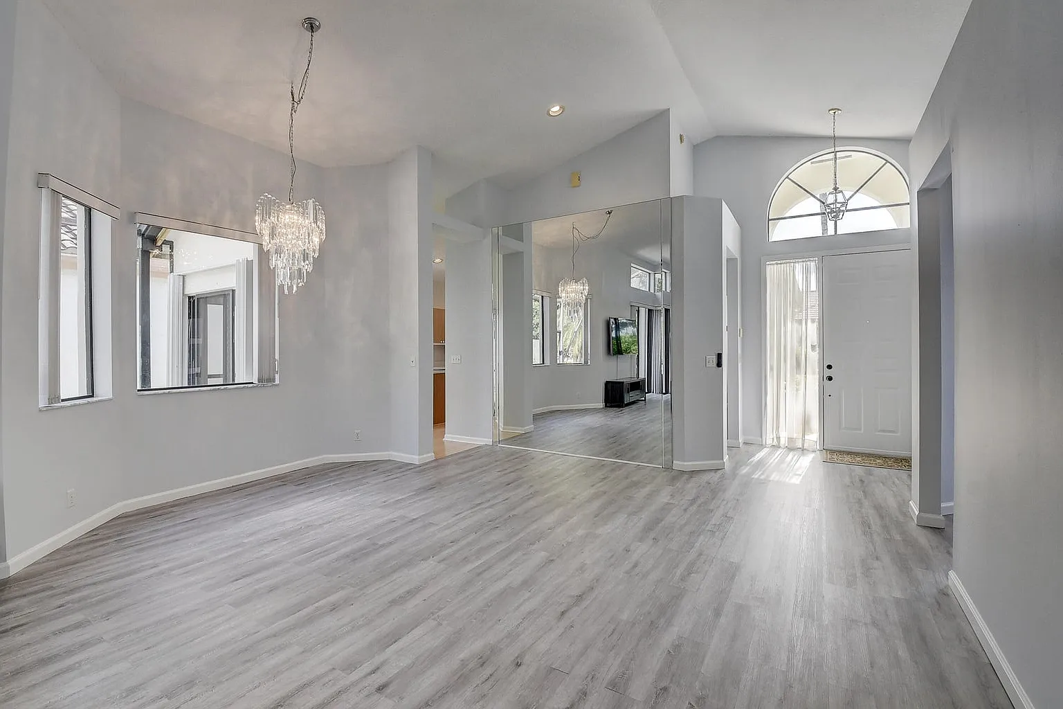 3 bed, 1631 sqft, $3,800 — Photo 2