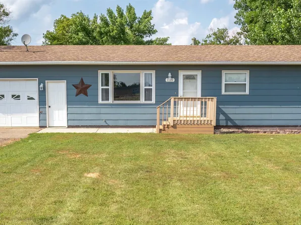 110 1st St NE, Surrey, ND 58785