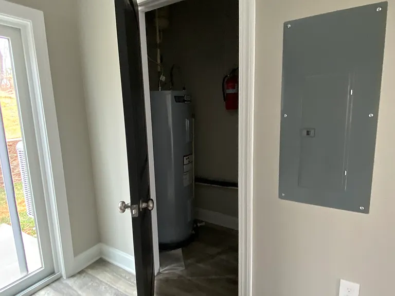 47 Emanuel Ct — Photo 5
