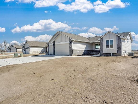 3rd image of 1616 N Wildflower Ct