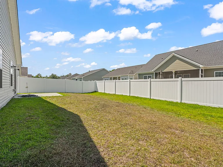 1789 Sapphire Dr — Photo 36