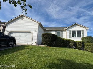4512 Castleman Ln, Knoxville, TN 37921