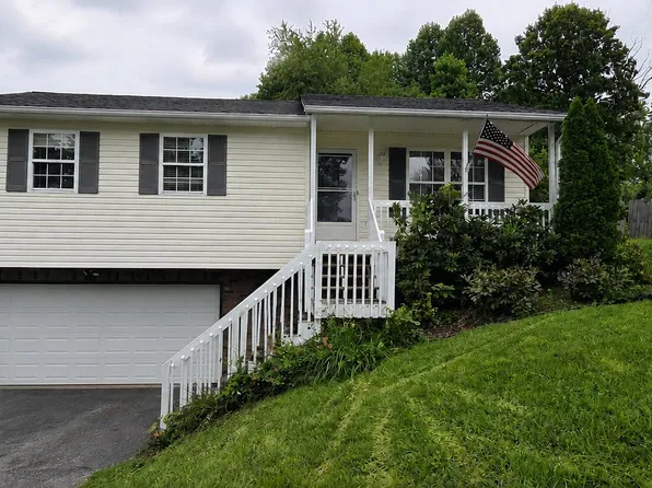 320 Harr Dr, Bluff City, TN 37618