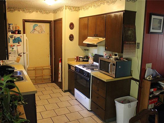 2nd image of 1306 Forest Dr