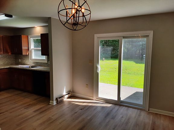 Dining room & kitchen