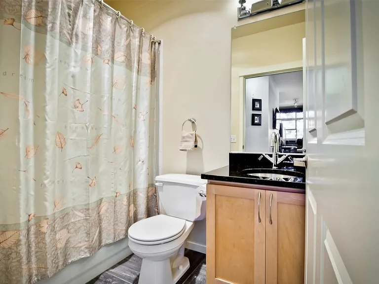 118 107th Ave NE #B403 — Photo 11