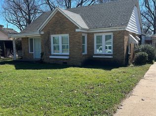 903 W Main St, Olney, TX 76374