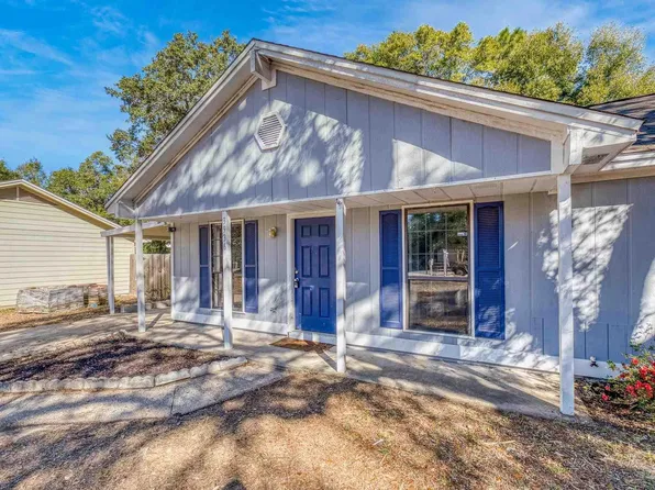 3936 Elmcrest Dr, Pensacola, FL 32504