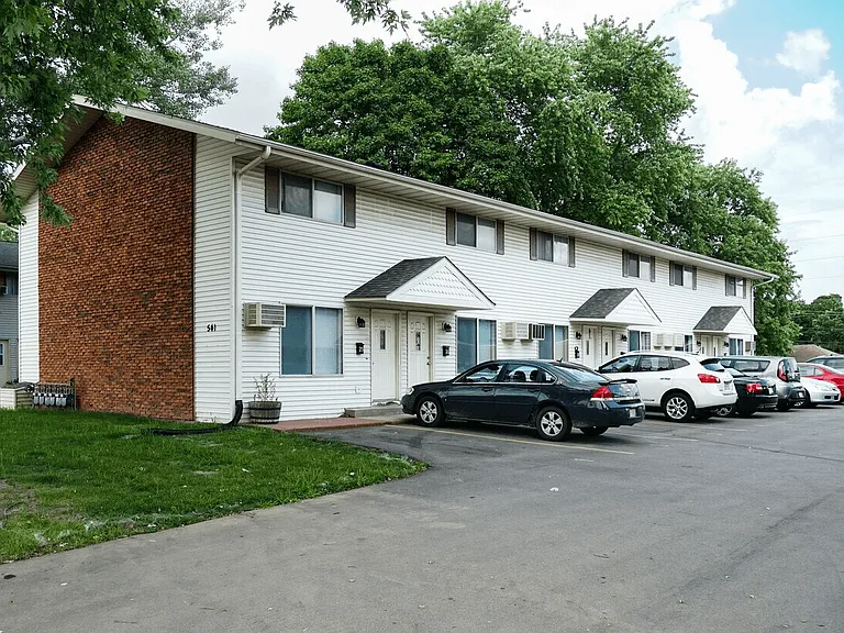 Sundale Townhomes — Photo 9