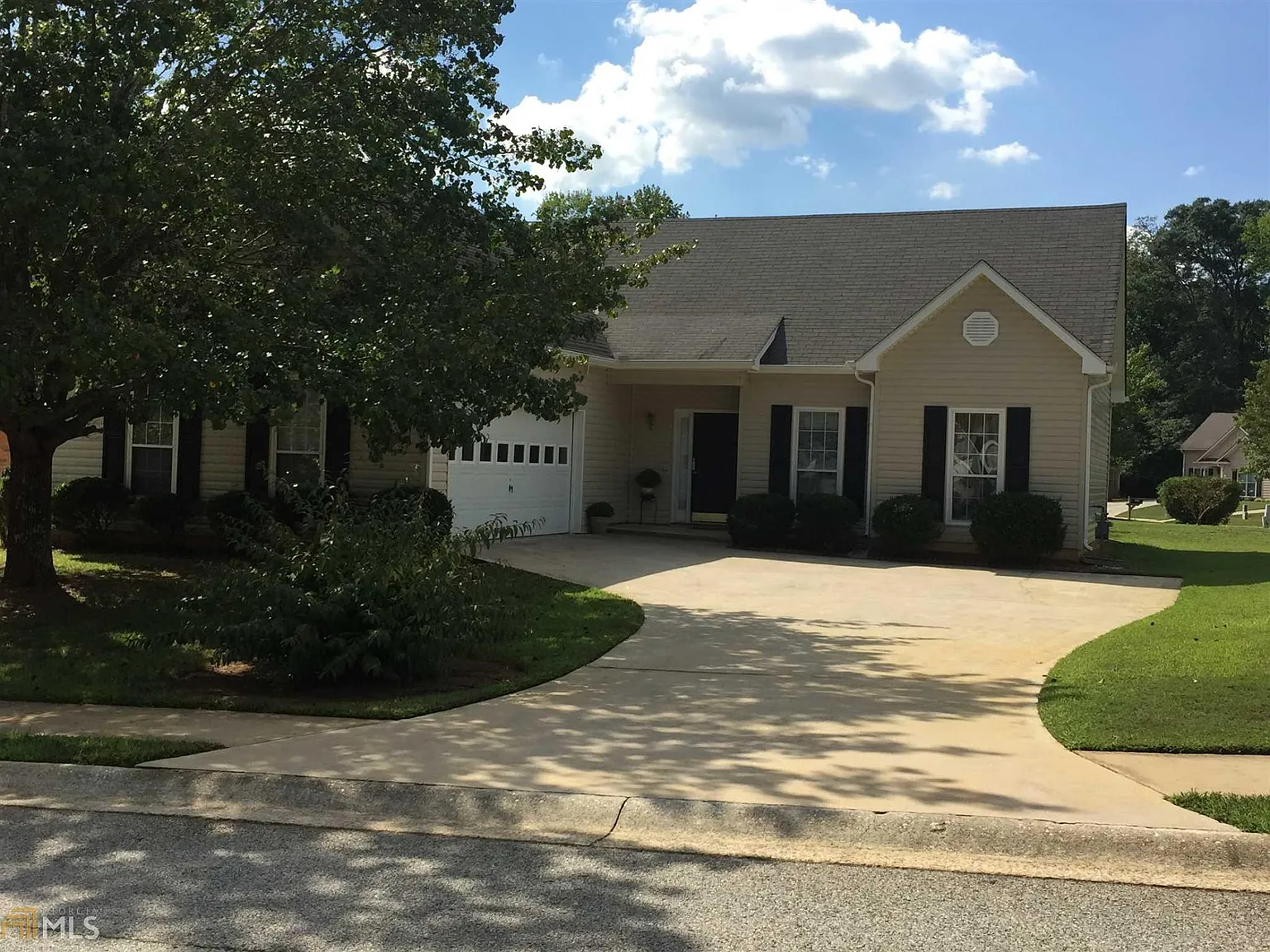 827 Ashton Pl photo 1