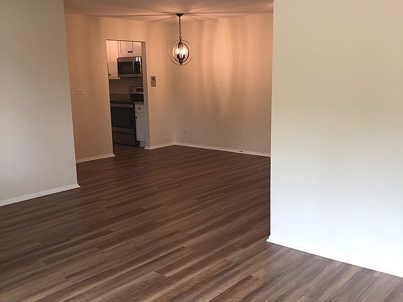 2nd image of 709 W Park Ave APT 102