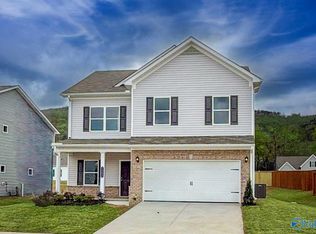 7202 Fox Glen Cir SE, Owens Cross Roads, AL 35763