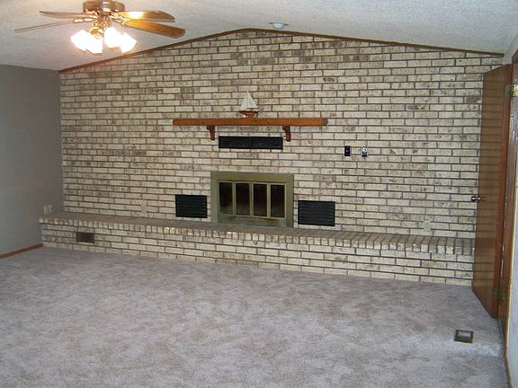 2nd image of 2701 W Wildwood Dr