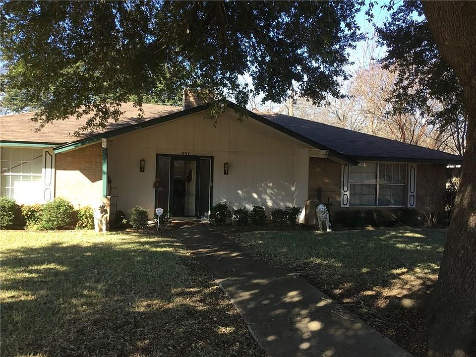 1st image of 937 Sprucewood Dr