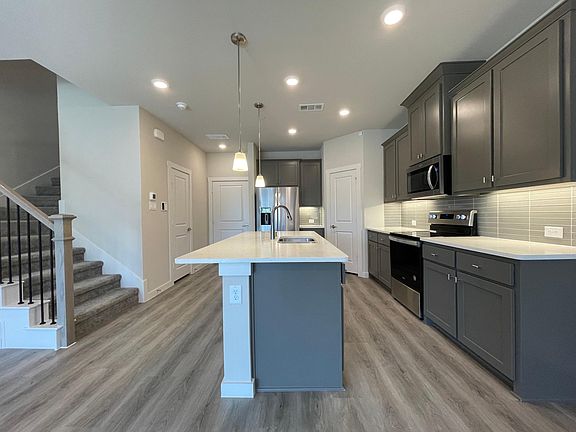 5th image of 3408 Zellwood Ln