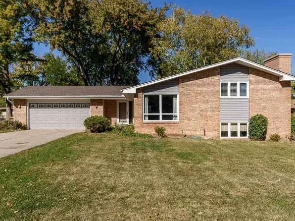 4868 Crofton Dr, Rockford, IL 61114