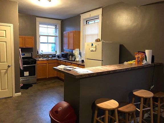 5th image of 2324 Stratford Ave APT 2