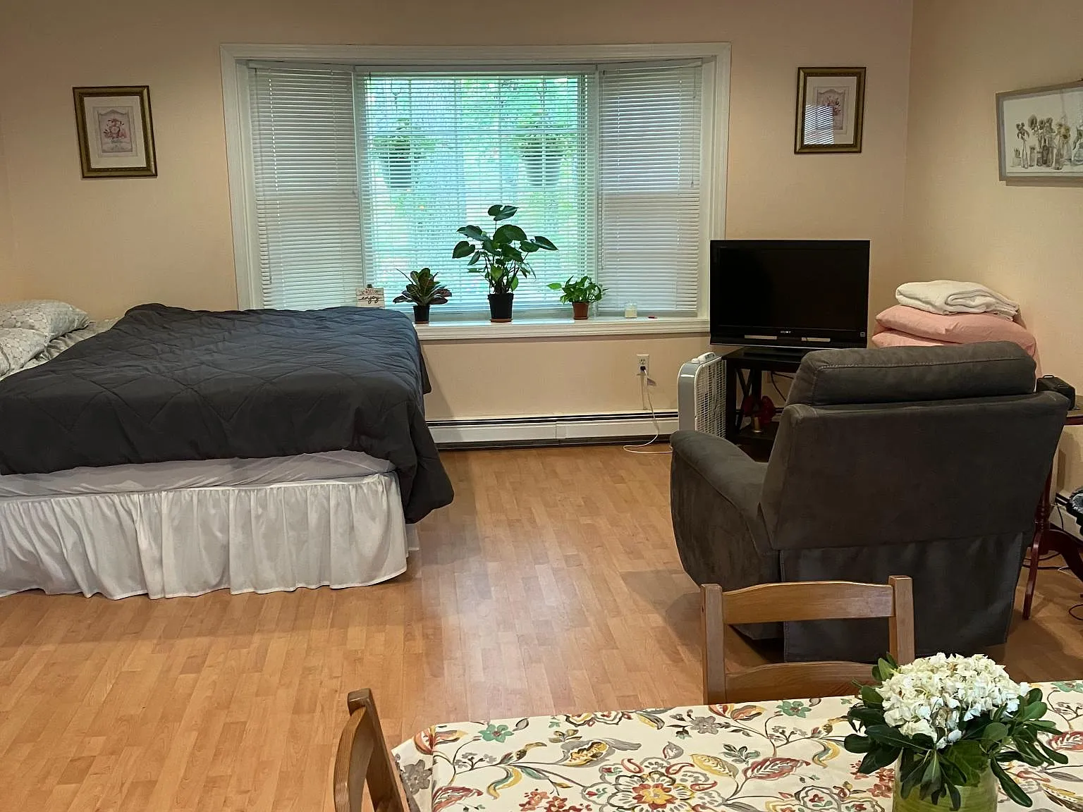 Studio, 500 sqft, $2,000 — Photo 3