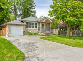 4 Beaverbrook Ave, Toronto, ON M9B2M7