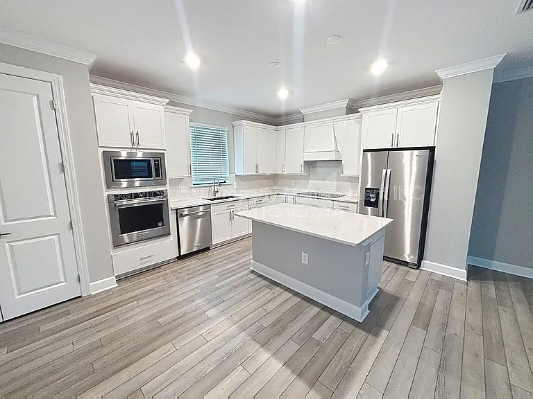 6211 Baywood Ct — Photo 12