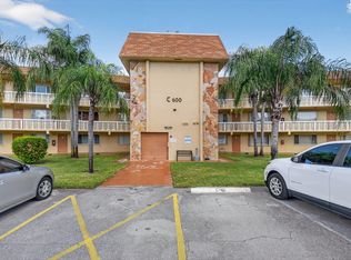 600 Village Green Ct APT 322, Palm Springs, FL 33461