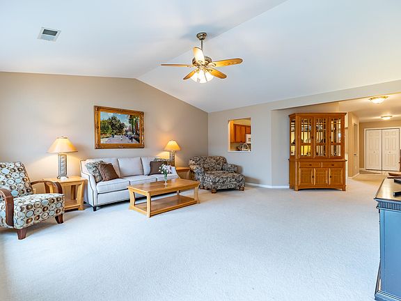 5th image of 1622 Golden Oak Dr