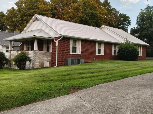 615 Wharf St, Loudon, TN 37774